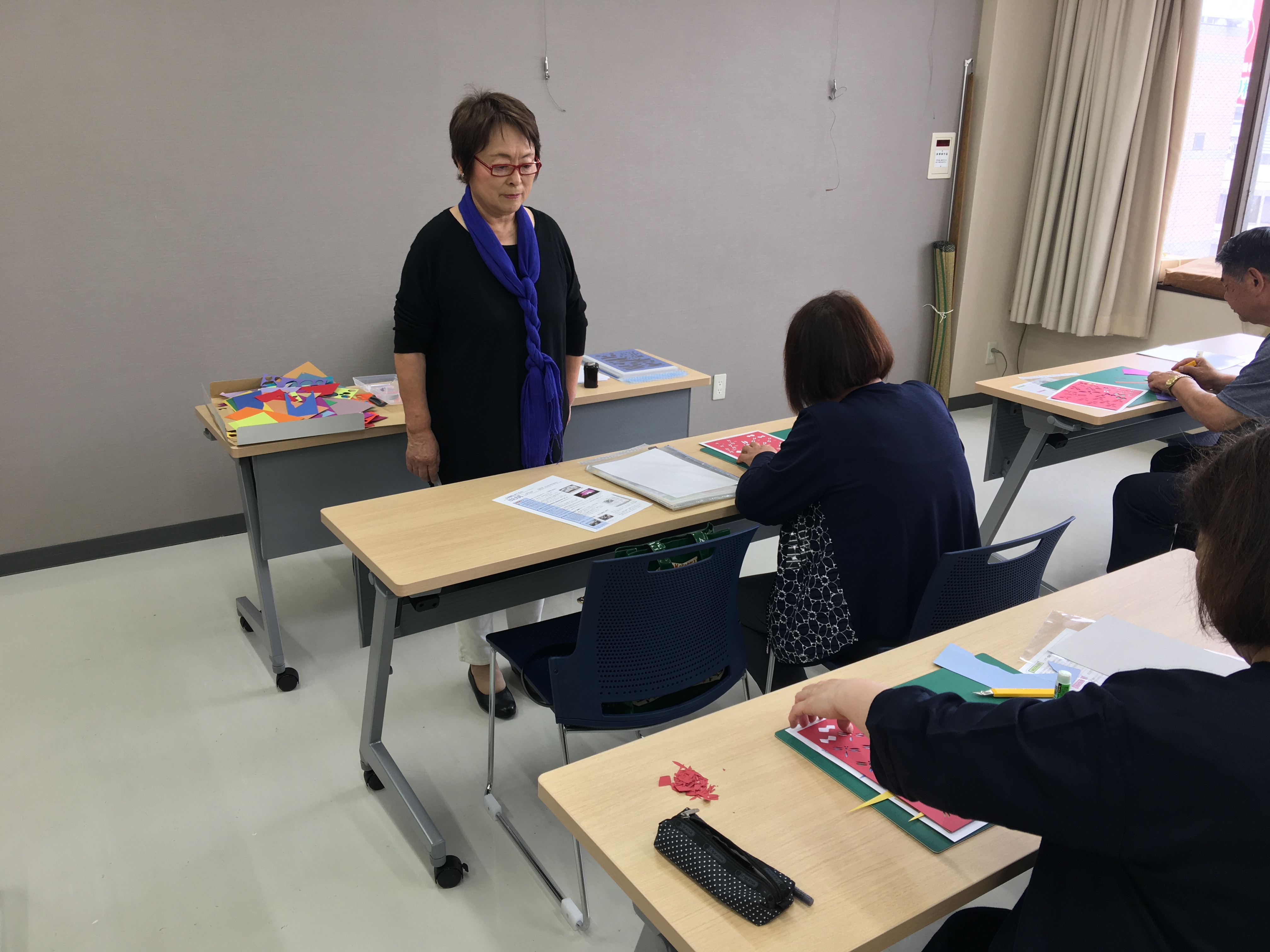 柳沢京子の切り絵教室   長野県カルチャーセンター